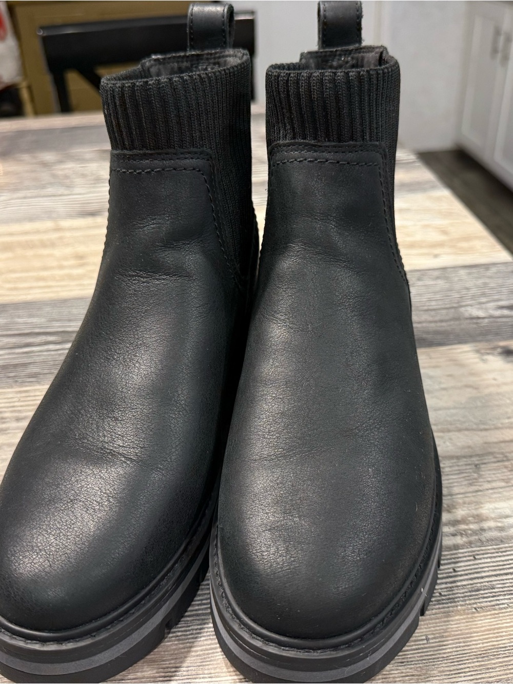 Timberland Black Leather Ankle Boots with Knit Collar. Never Worn